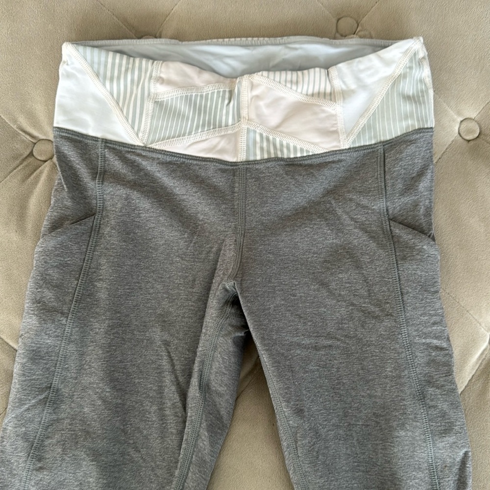 Gray lululemon yoga pants. Excellent condition. Size 6.